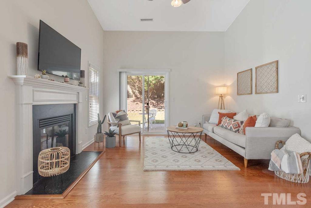 2549 Spring Oaks Way Raleigh, NC 27614 - Photo 5 of 33 Gallery Image 5