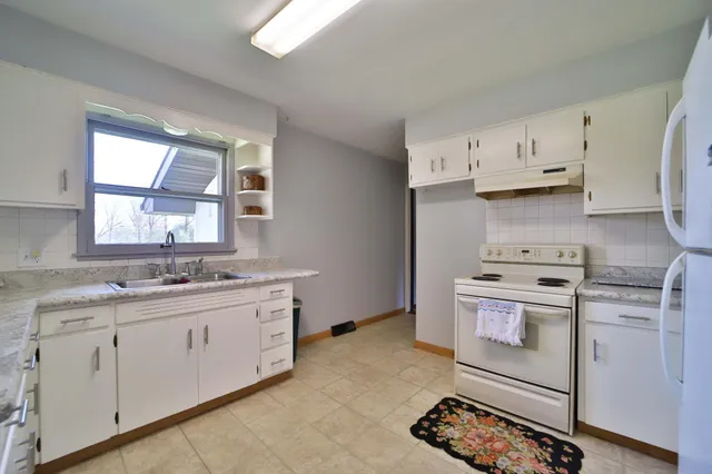 $399,900 | 12108 Oakridge Road, Brainerd, MN 56401