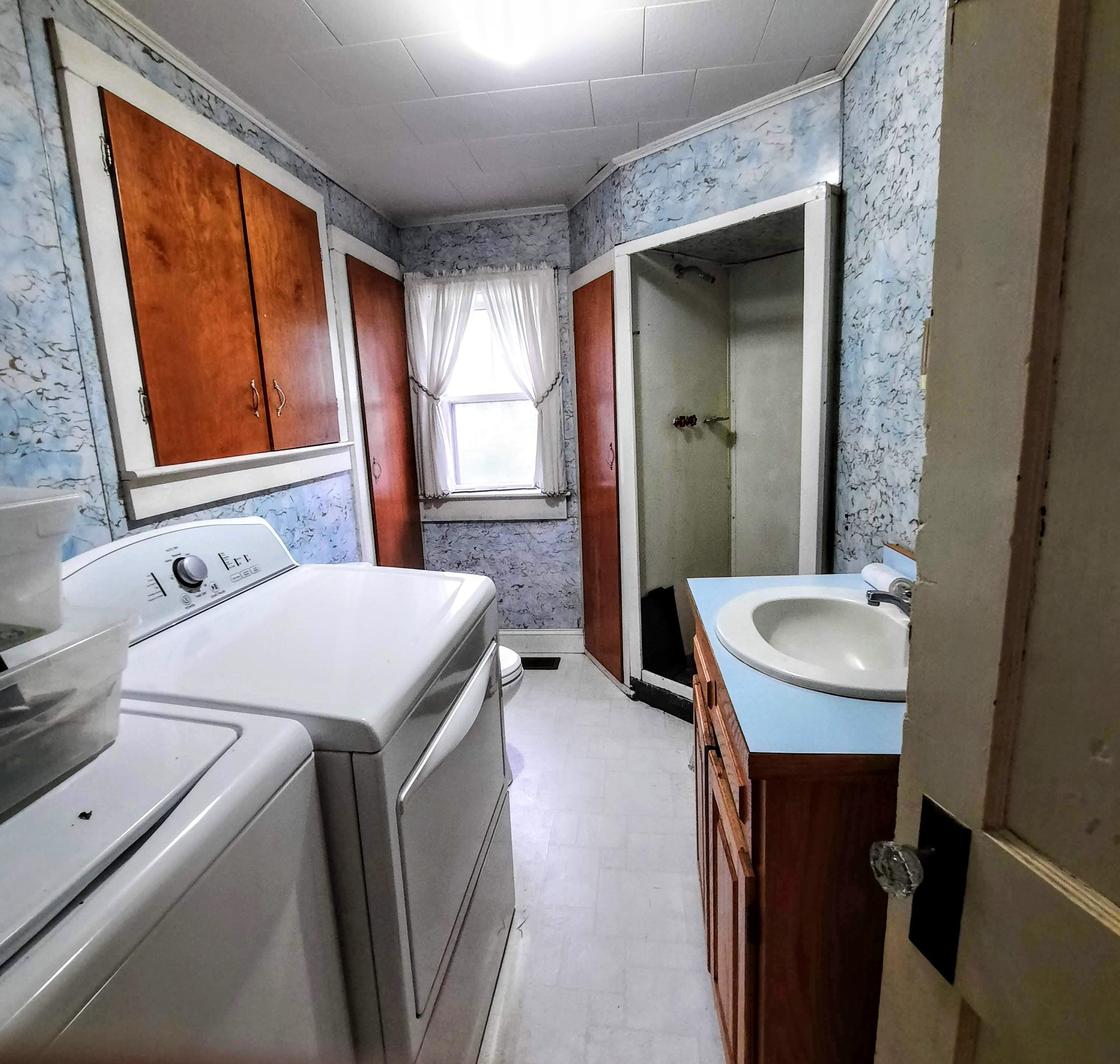 1233 State Street Bangor, ME 04401 - Photo 17 of 25 20210915_144516