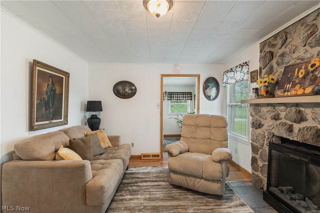 70738 Lollini Road Bridgeport, OH 43912 - Photo 8 of 30 Gallery Image 8