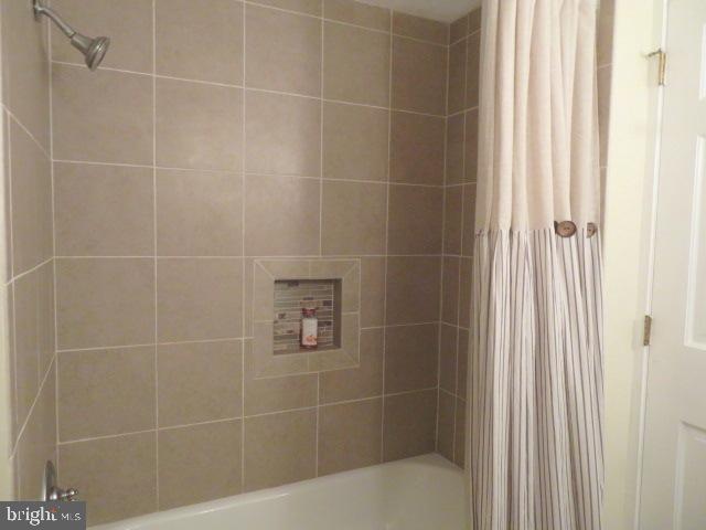 7 Bridleshire Road Newark, DE 19711 - Photo 26 of 41 Hall Bath