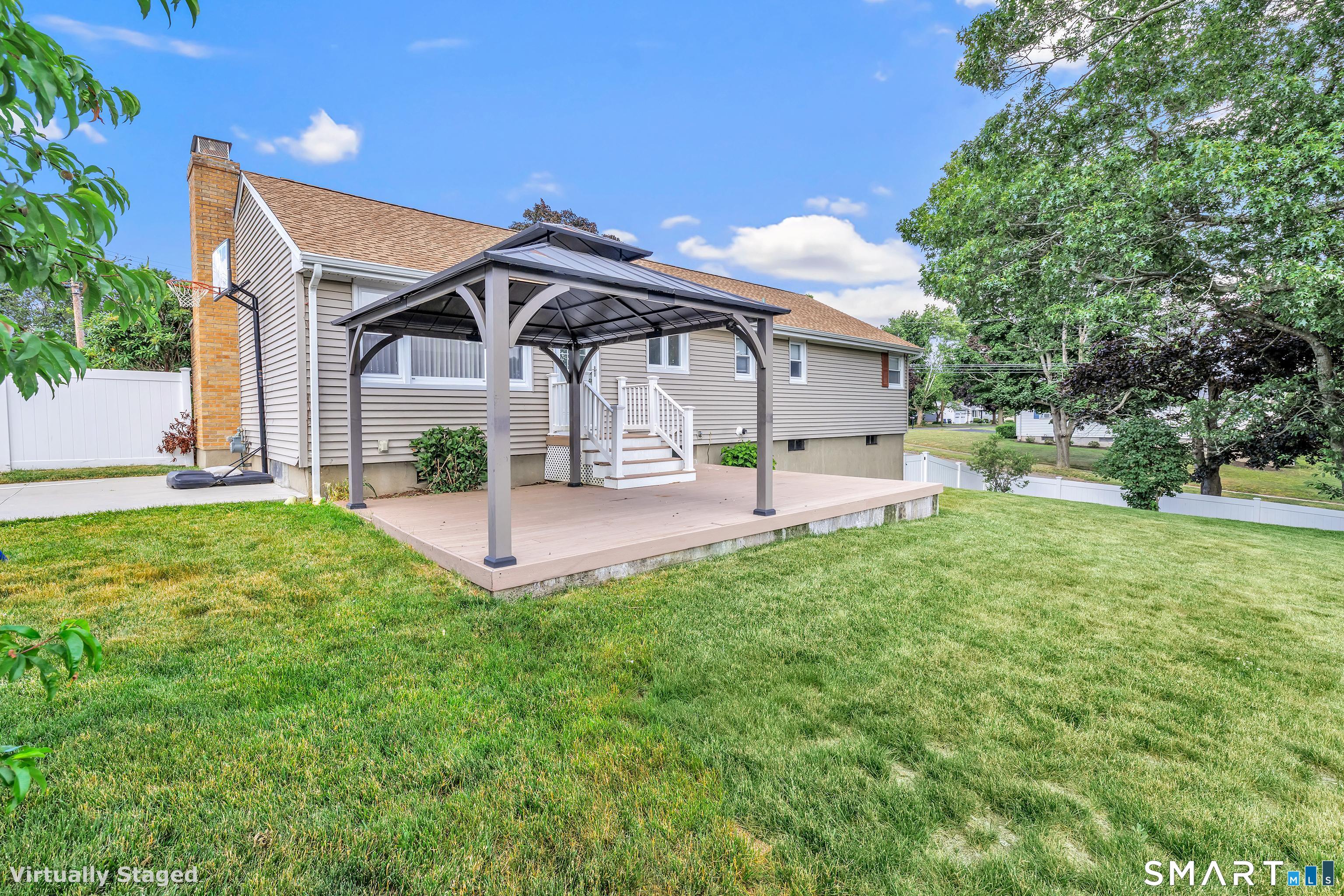 175 Post Oak Road Stratford, CT 06614 - Photo 27 of 33 BACKYARD