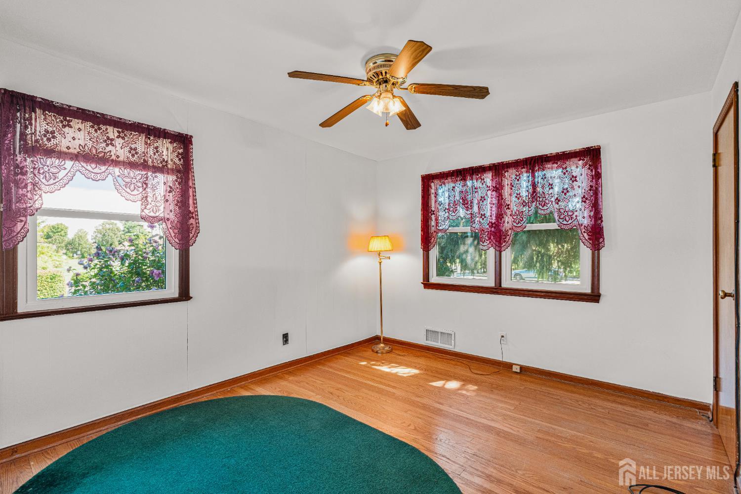 7 Addalia Lane Edison, NJ 08820 - Photo 15 of 45 Gallery Image 15
