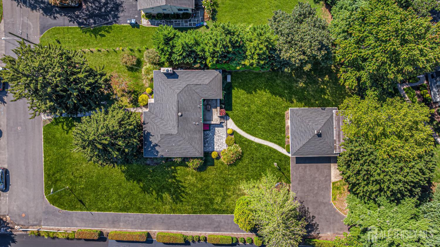 7 Addalia Lane Edison, NJ 08820 - Photo 41 of 45 Gallery Image 41