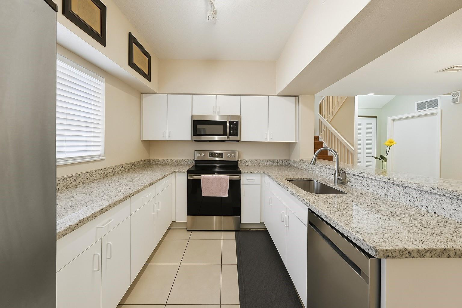 365 Northwest 19th Street, Unit 74 Miami, FL 33136 - Photo 4 of 23 Photo 4