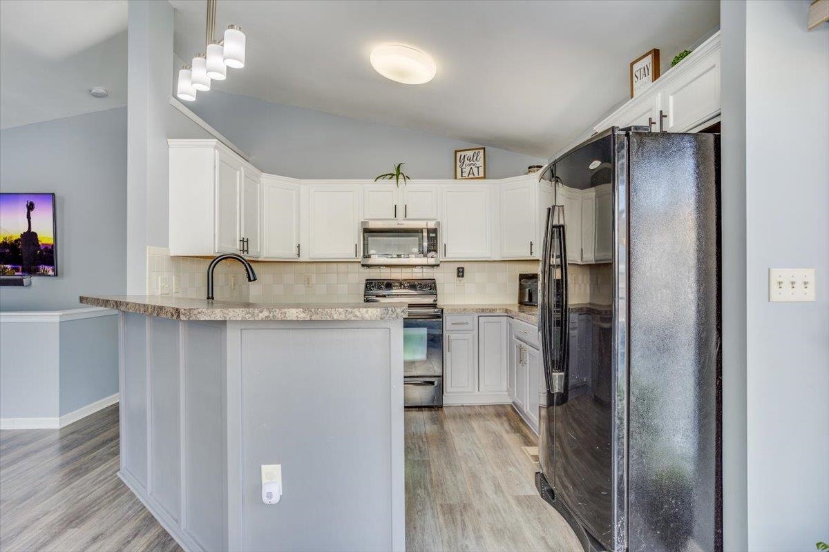 1803 Honeysuckle Circle Andover, KS 67002 - Photo 11 of 30