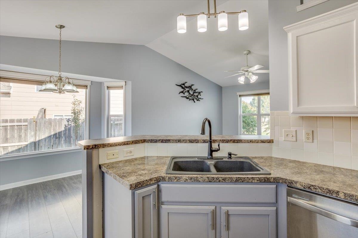 1803 Honeysuckle Circle Andover, KS 67002 - Photo 13 of 30