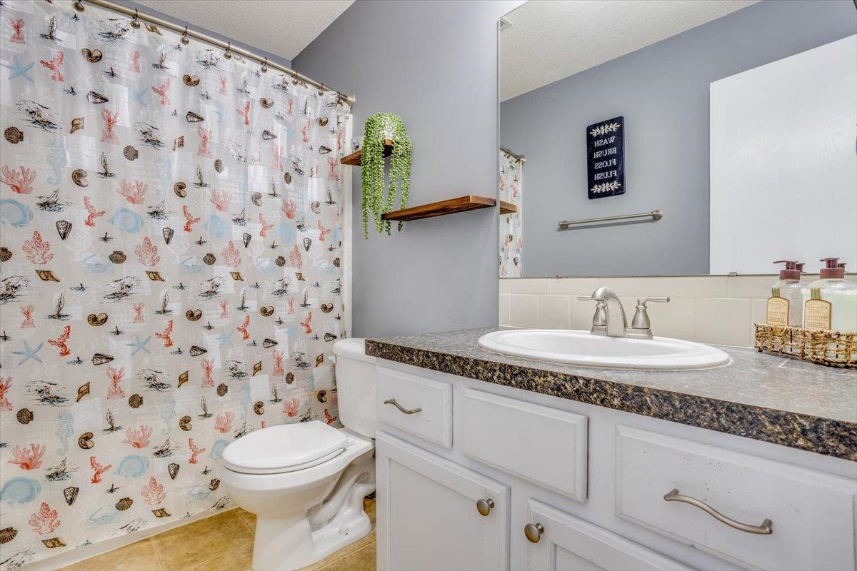 1803 Honeysuckle Circle Andover, KS 67002 - Photo 18 of 30