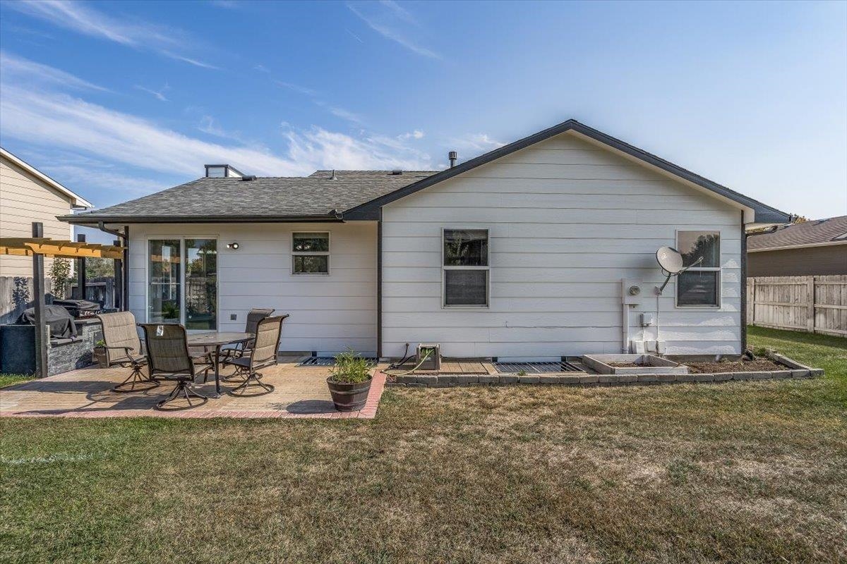 1803 Honeysuckle Circle Andover, KS 67002 - Photo 28 of 30