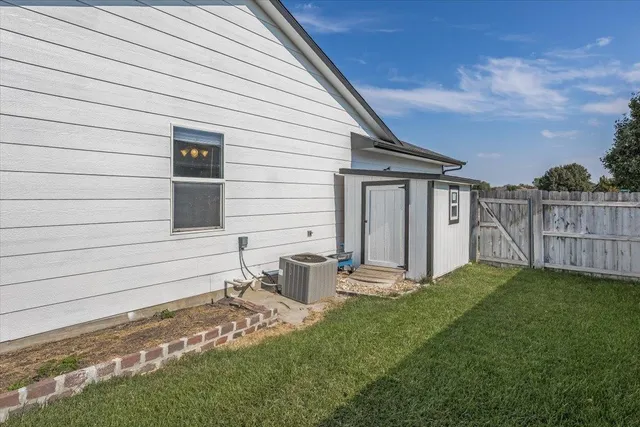 $280,000 | 1803 Honeysuckle Circle, Andover, KS 67002
