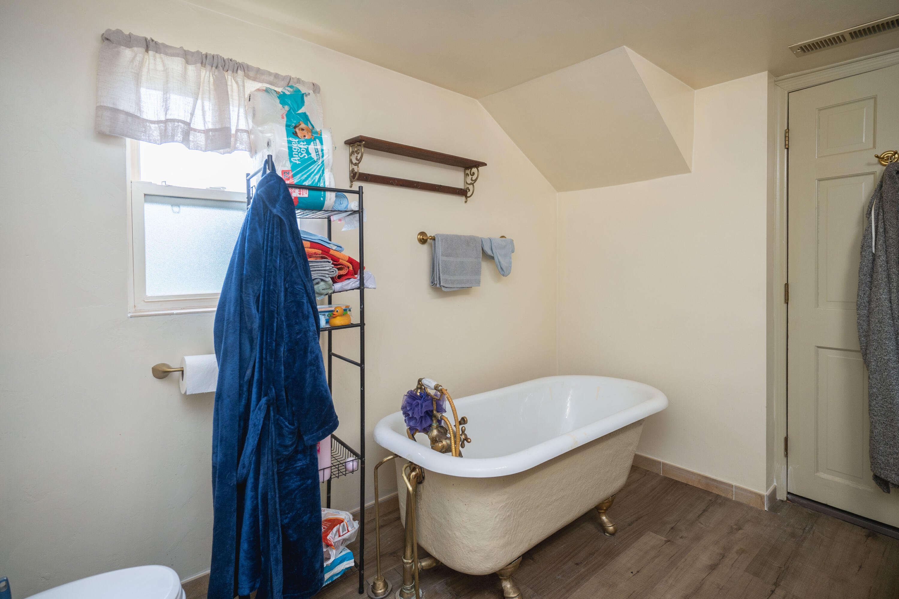 W7852 Town Hall Road Sharon, WI 53585 - Photo 28 of 49 Master bathroom (2)