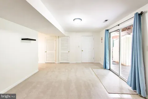 $560,000 | 14738 Grobie Pond Lane, Centreville, VA 20120