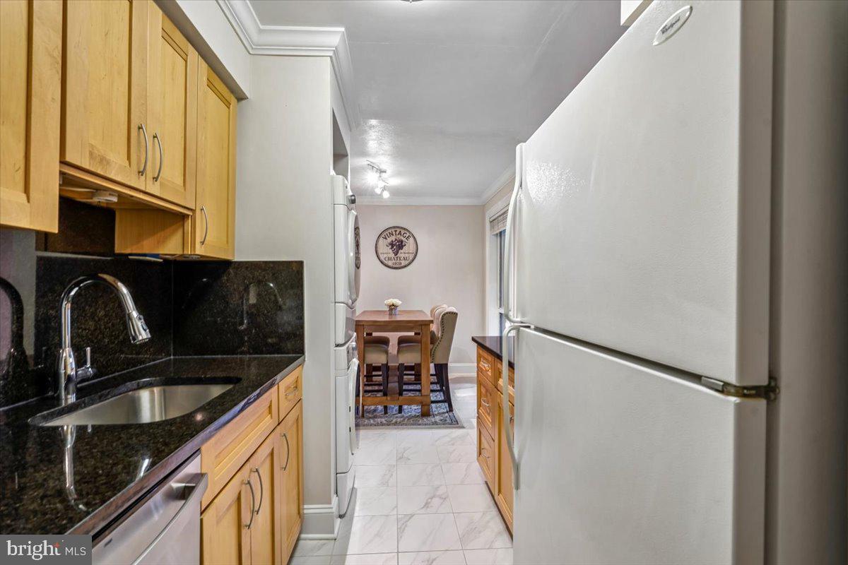 11256 Chestnut Grove Square, Unit 23 Reston, VA 20190 - Photo 8 of 51