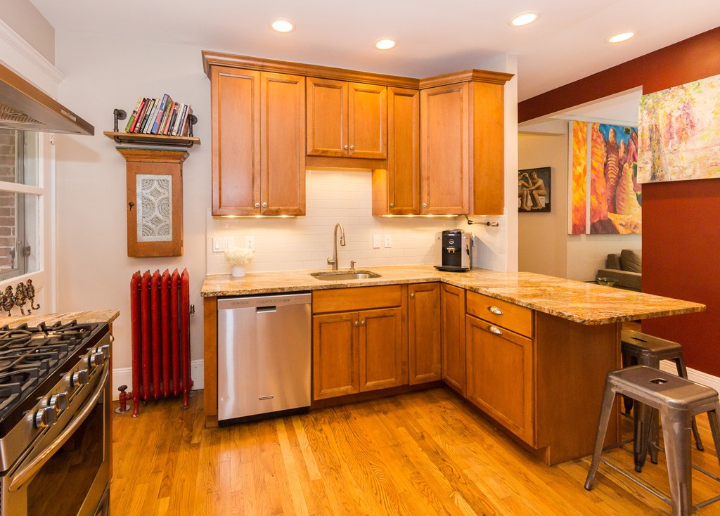 12 Colbourne Crescent, Unit 1 Brookline, MA 02445 - Photo 15 of 30