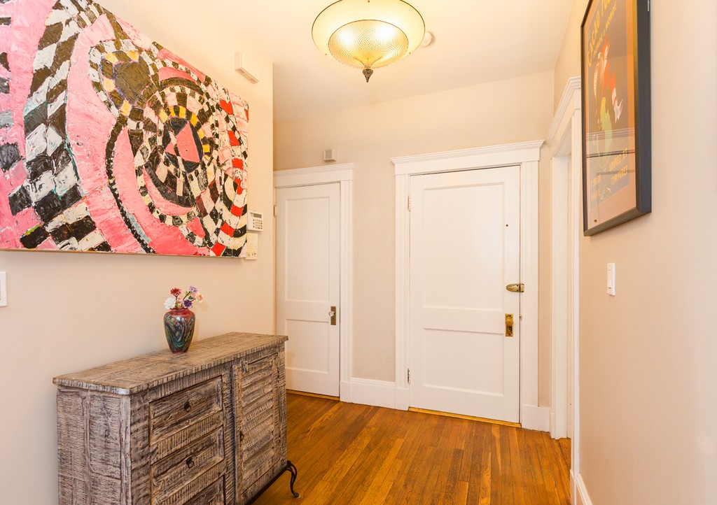 12 Colbourne Crescent, Unit 1 Brookline, MA 02445 - Photo 2 of 30