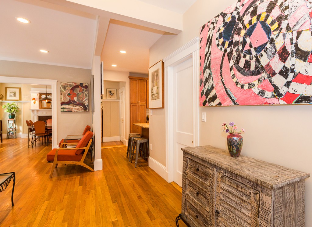 12 Colbourne Crescent, Unit 1 Brookline, MA 02445 - Photo 3 of 30