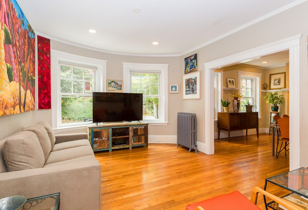 12 Colbourne Crescent, Unit 1 Brookline, MA 02445 - Photo 7 of 30