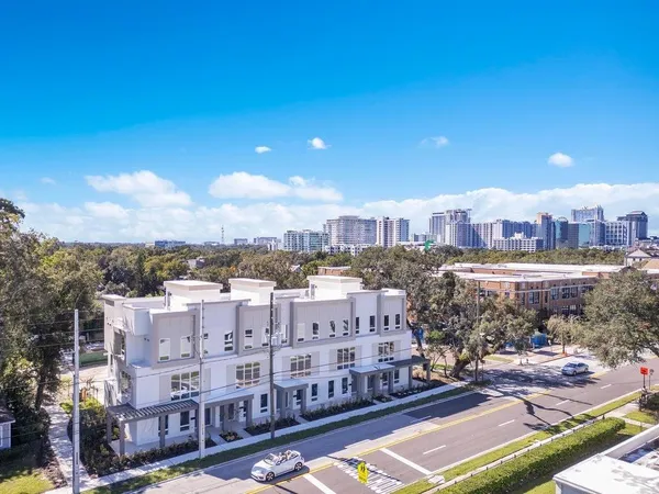 $1,095,000 | 1002 East Robinson Street, Orlando, FL 32801