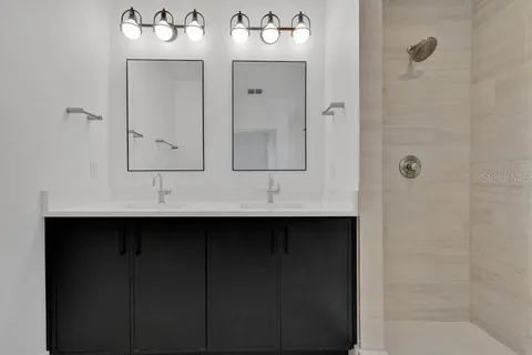 $1,095,000 | 1002 East Robinson Street, Orlando, FL 32801