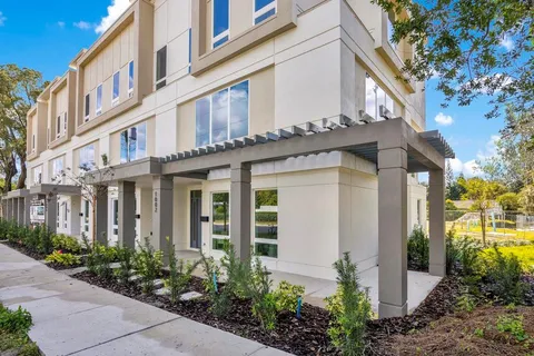 $1,095,000 | 1002 East Robinson Street, Orlando, FL 32801