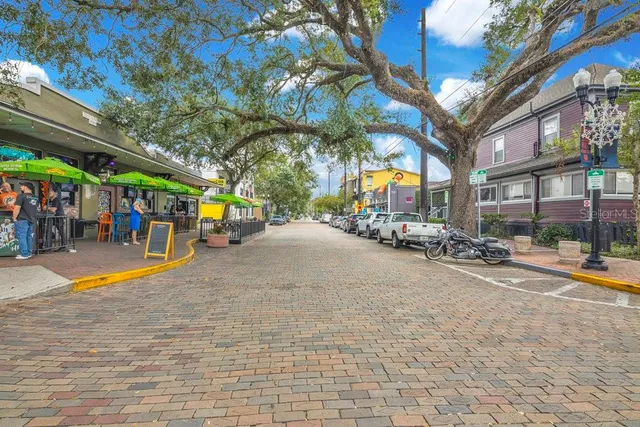 $1,095,000 | 1002 East Robinson Street, Orlando, FL 32801