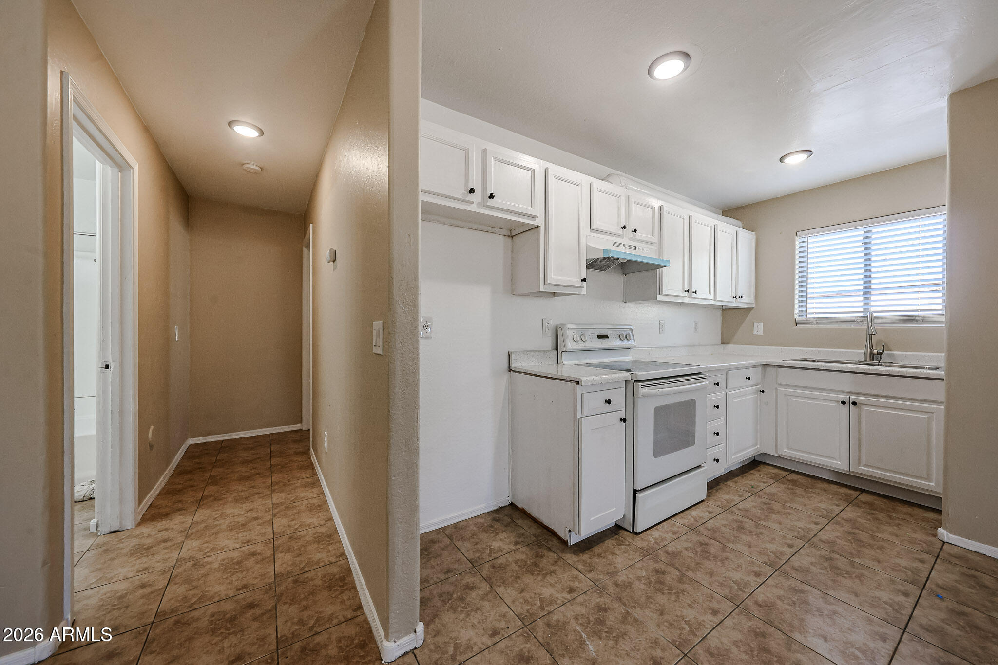 1638 South 5th Street Phoenix, AZ 85004 - Photo 9 of 18 B (5)