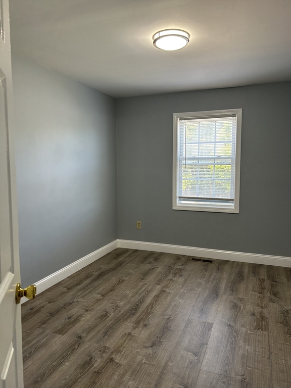 35-37 Pine St Court Springfield, MA 01105 - Photo 26 of 42