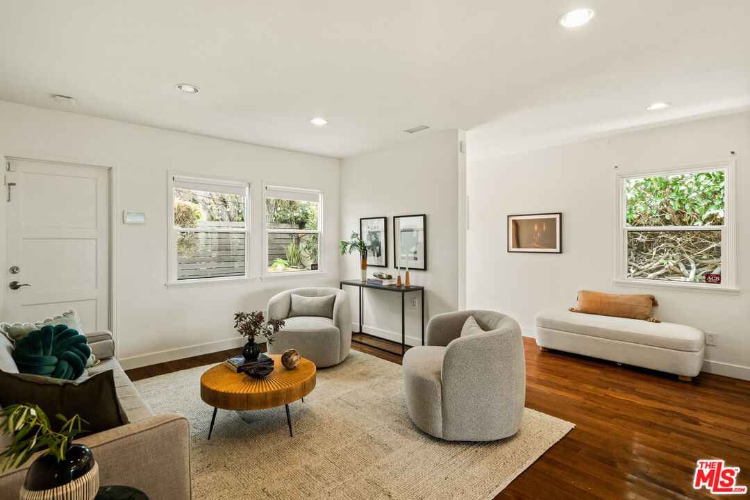 7406 Earldom Avenue Playa del Rey, CA 90293 - Photo 11 of 61 Gallery Image 11