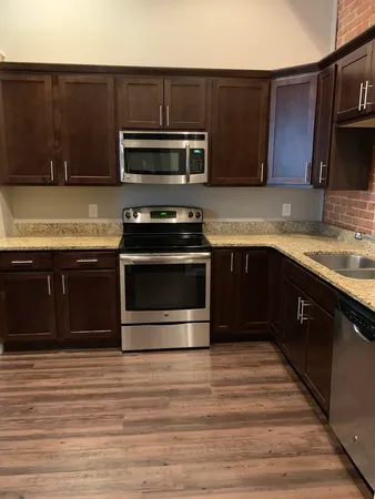 $1,350 | 1534 River Drive, Unit 203, Moline, IL 61265