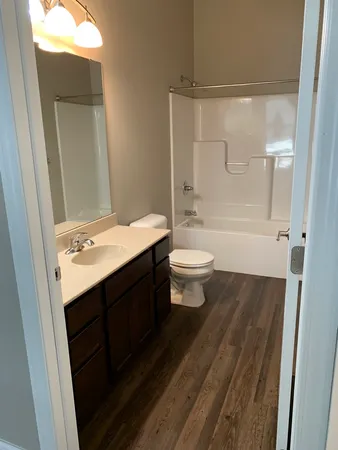 $1,350 | 1534 River Drive, Unit 203, Moline, IL 61265