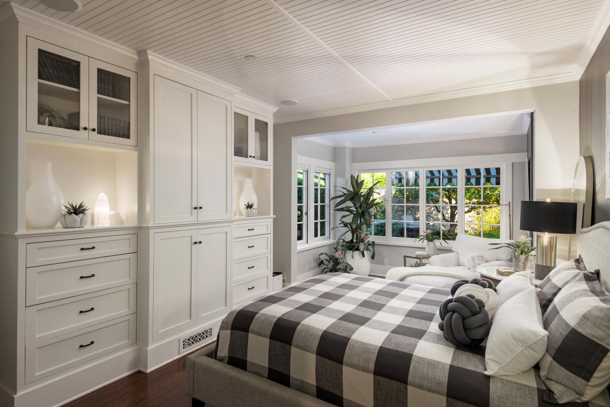 1650 East Valley Road Montecito, CA 93108 - Photo 22 of 28 Guest Bedroom