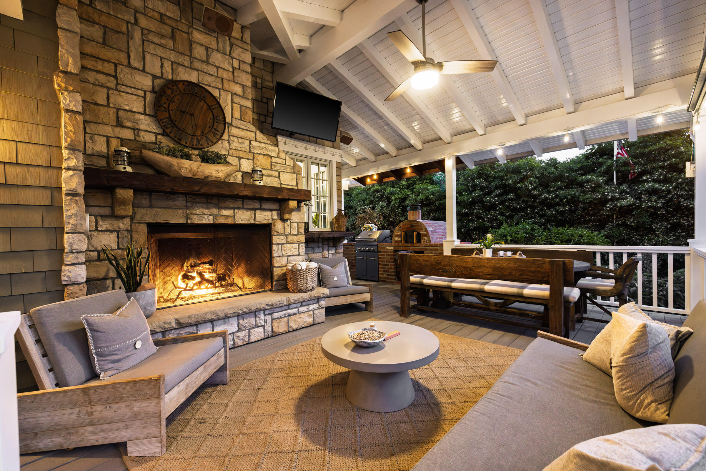 1650 East Valley Road Montecito, CA 93108 - Photo 5 of 28 Outdoor Patio