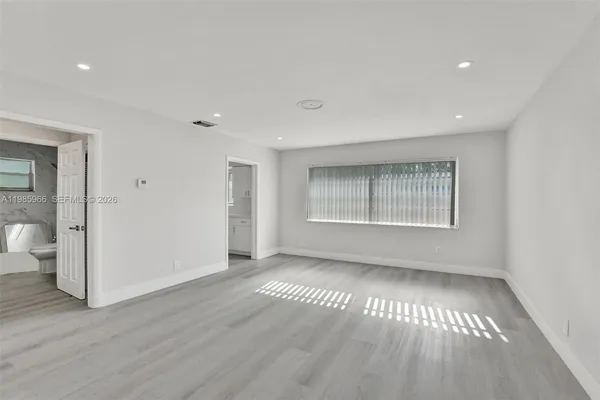 $1,300 | 5657 Grant Street, Unit 4, Hollywood, FL 33021