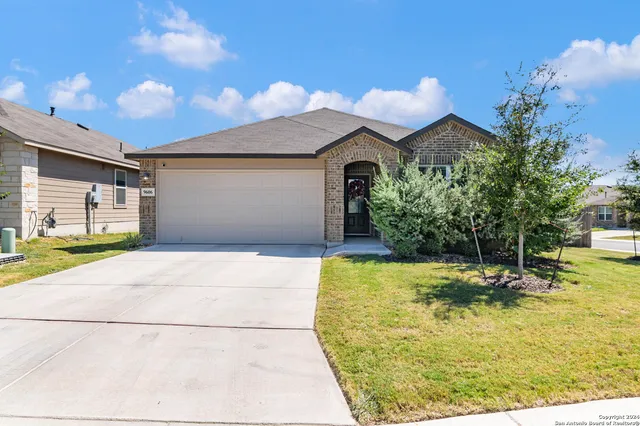 $2,000 | 9606 Tupelo Hollow, San Antonio, TX 78254