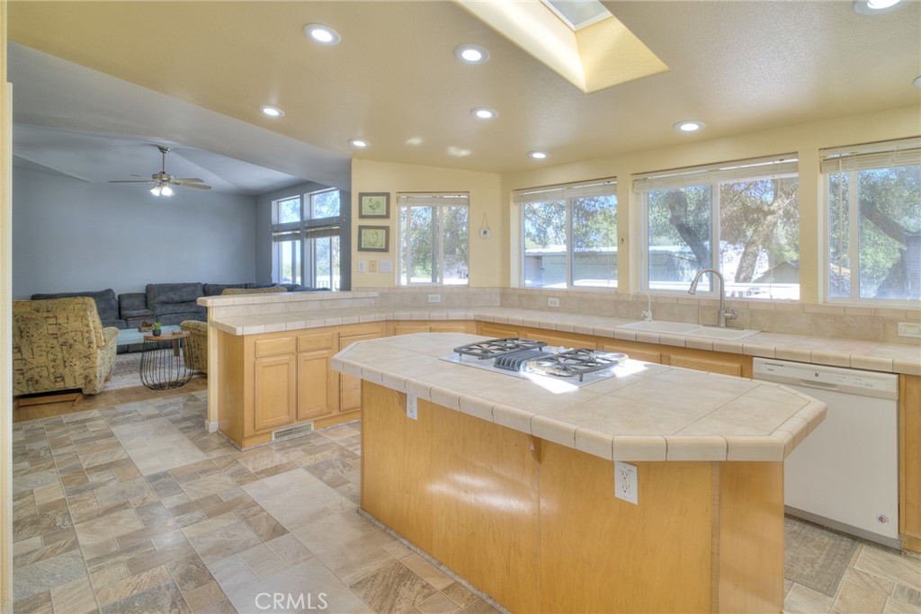 263 Mission Olive Road Oroville, CA 95966 - Photo 8 of 61 Gallery Image 8