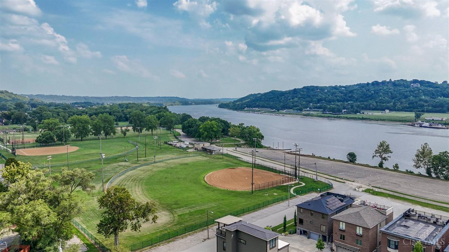 2907 Riverside Drive Cincinnati, OH 45226 - Photo 54 of 75