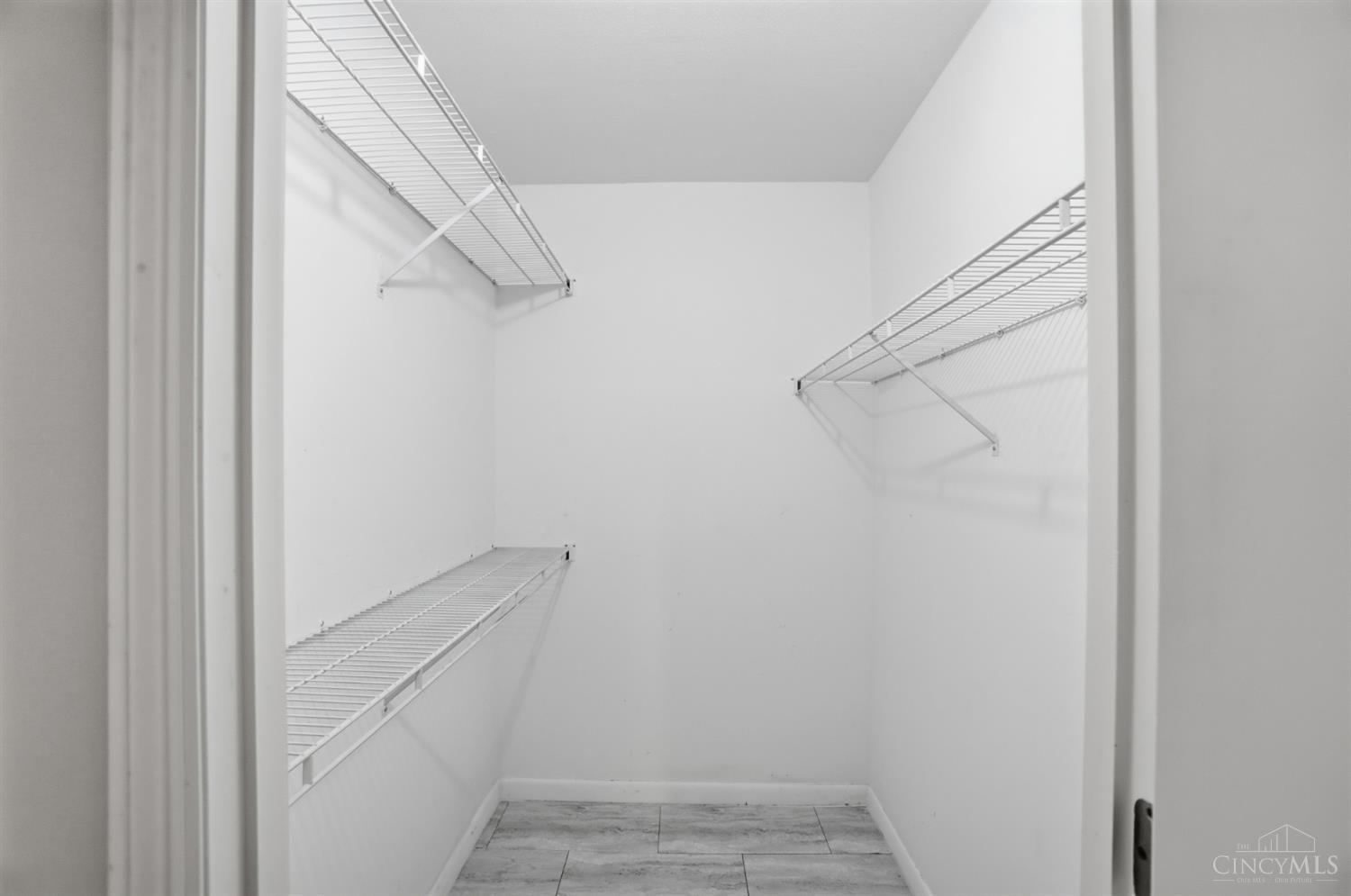 2444 Madison Road, Unit 408 Cincinnati, OH 45208 - Photo 33 of 49