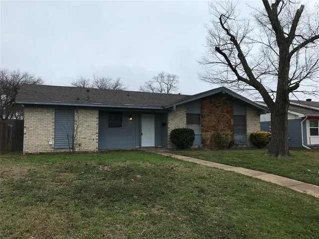 $1,695 | 901 Malibu Drive, Garland, TX 75043