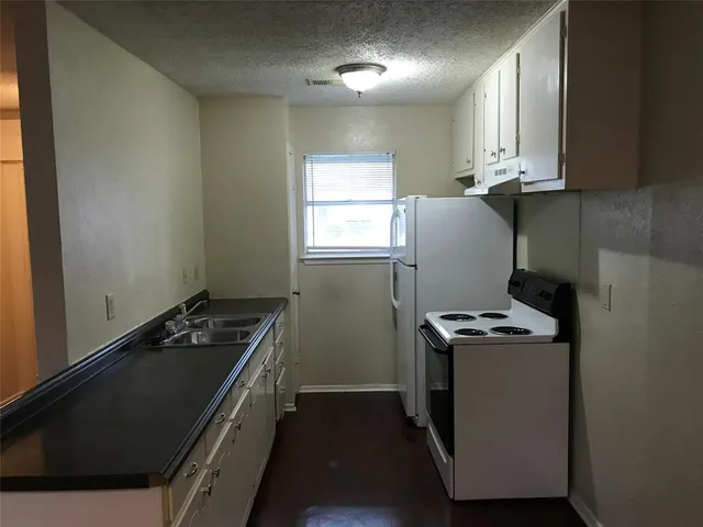 $1,695 | 901 Malibu Drive, Garland, TX 75043