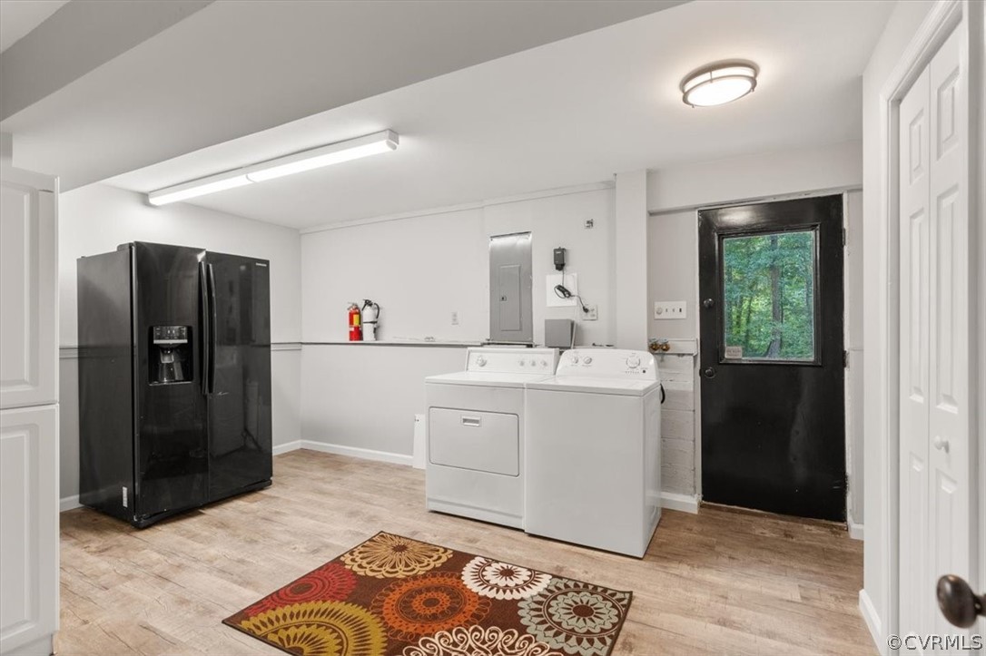 10501 White Rabbit Road Richmond, VA 23235 - Photo 39 of 49 a room with a sink and a mirror