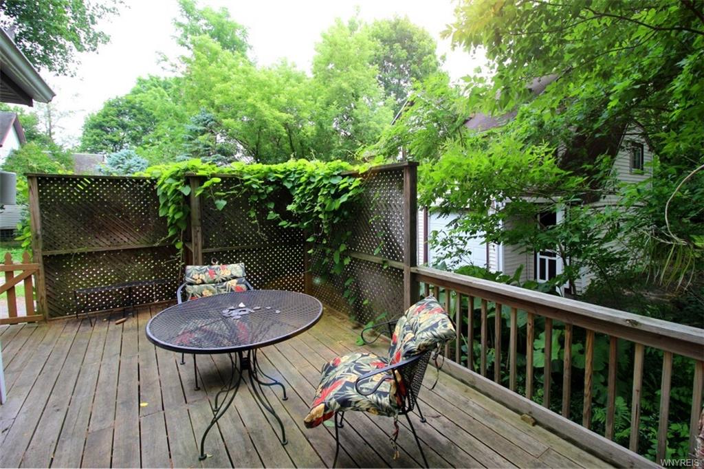 28 Richfield Road Amherst, NY 14221 - Photo 6 of 35