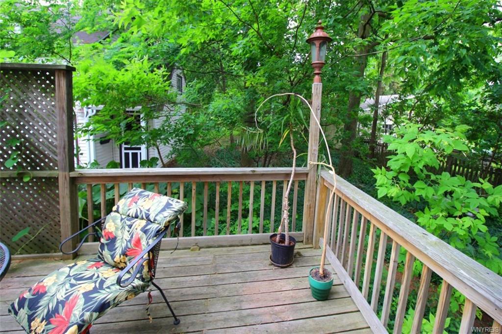 28 Richfield Road Amherst, NY 14221 - Photo 7 of 35