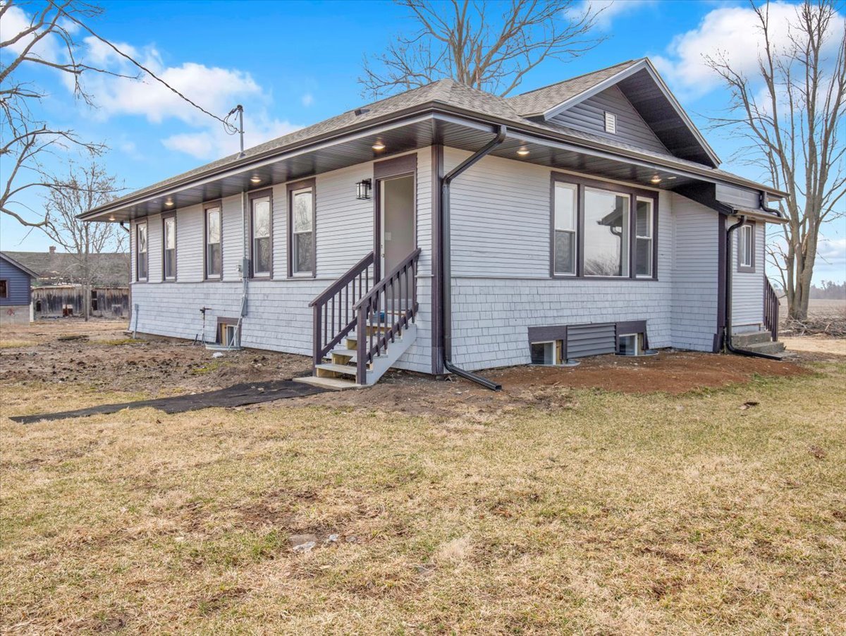 18763 Grade School Road Caledonia, IL 61011 - Photo 1 of 40