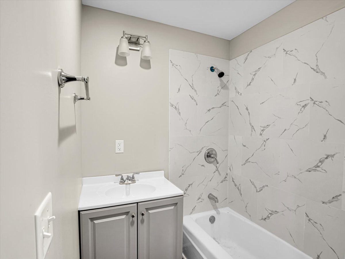 18763 Grade School Road Caledonia, IL 61011 - Photo 12 of 40