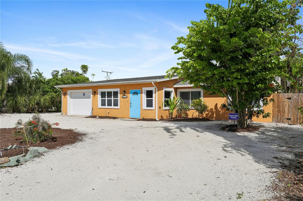 8479 Pinewood Road Sarasota, FL 34243 - Photo 1 of 28 Gallery Image 1