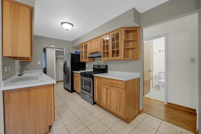 $250,000 | 404 North Illinois Avenue, Glenwood, IL 60425