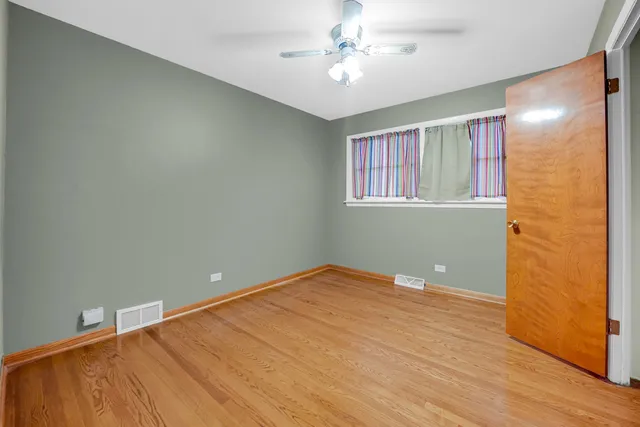 $250,000 | 404 North Illinois Avenue, Glenwood, IL 60425