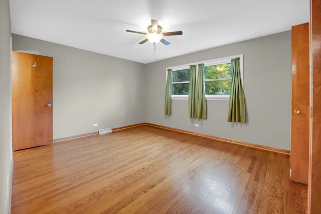 $250,000 | 404 North Illinois Avenue, Glenwood, IL 60425