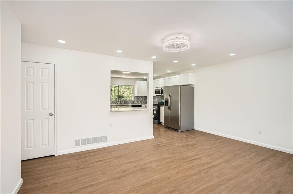 4201 Regal Ridge Road Austell, GA 30106 - Photo 18 of 21 a view of kitchen and windows