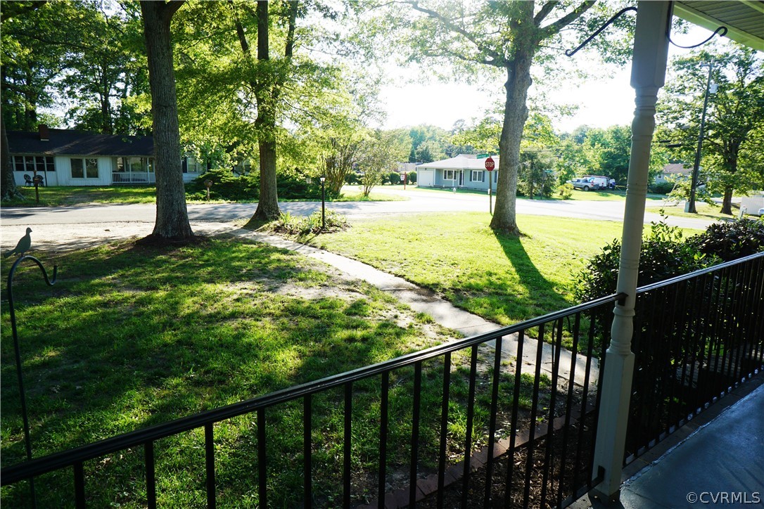 14301 Rivermont Road Chester, VA 23836 - Photo 3 of 50